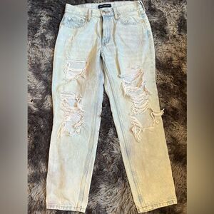 Aeropostale cropped distressed mom jeanss sz 4